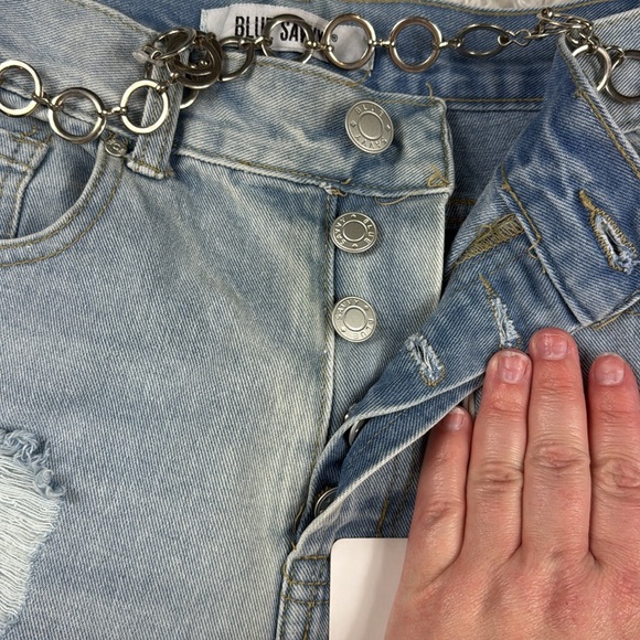 NWT Blue Savy High Rise Mom Fit Light Wash Distressed Jeans - Picture 6 of 9
